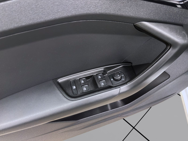 Bild 10: Audi A1 Sportback 30 TFSI ADVANCED SITZHZG PDC KLIMA VIRTUAL