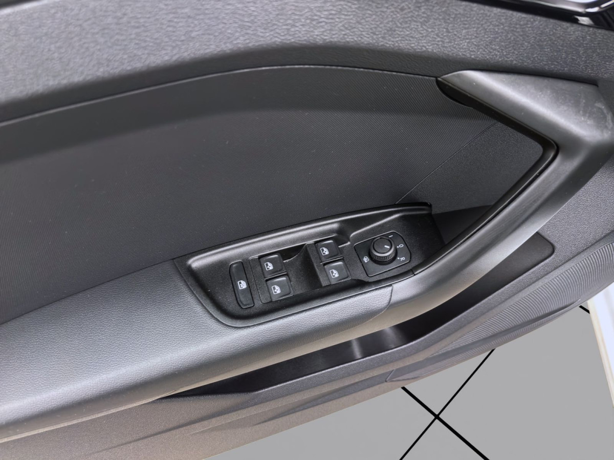 Thumb 10: Audi A1 Sportback 30 TFSI ADVANCED SITZHZG PDC KLIMA VIRTUAL