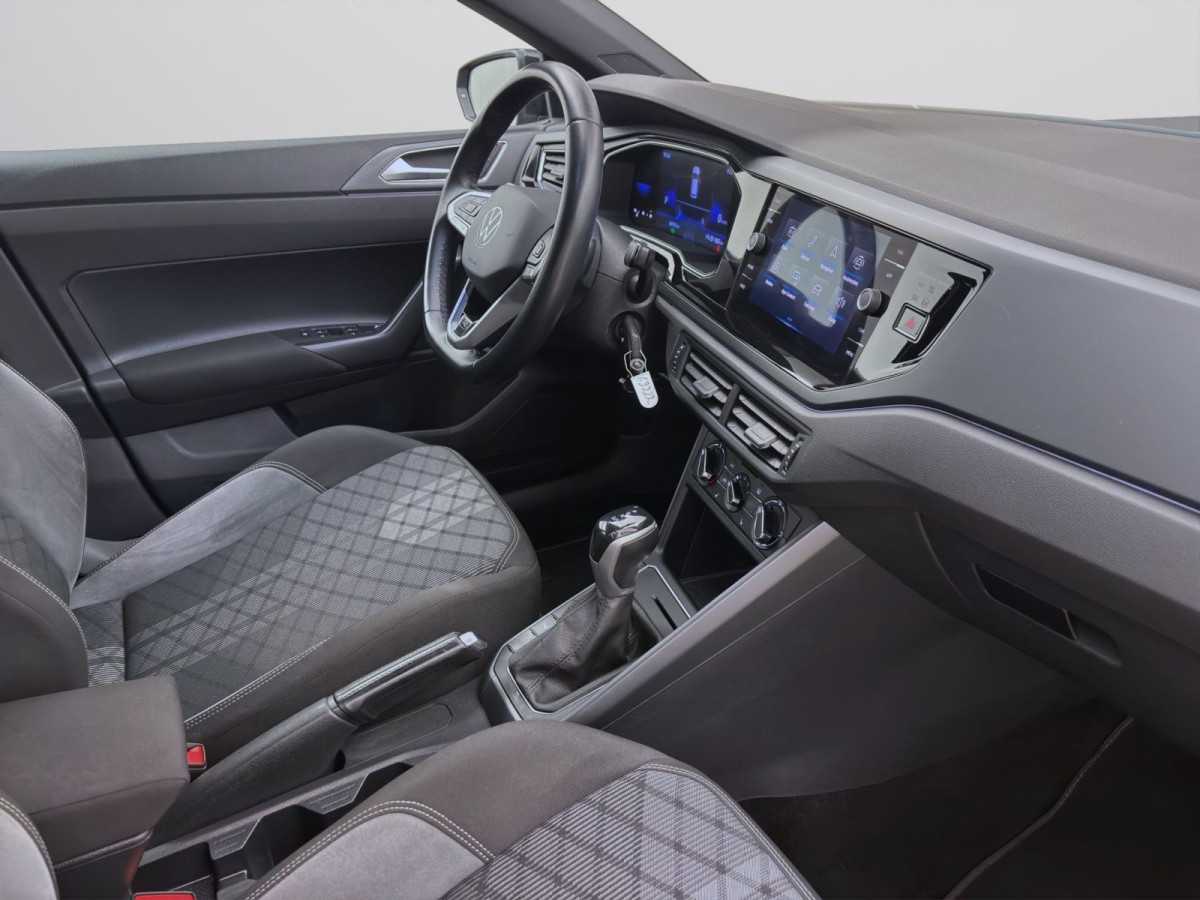Thumb 17: Volkswagen Polo 1.0 TSI DSG R-LINE IQ.LIGHT SITZHZG KLIMA DAB+