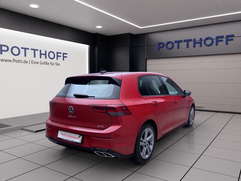 Bild 5: Volkswagen Golf 1.5 eTSI DSG R-LINE PDC NAVI ACC SHZG LM17