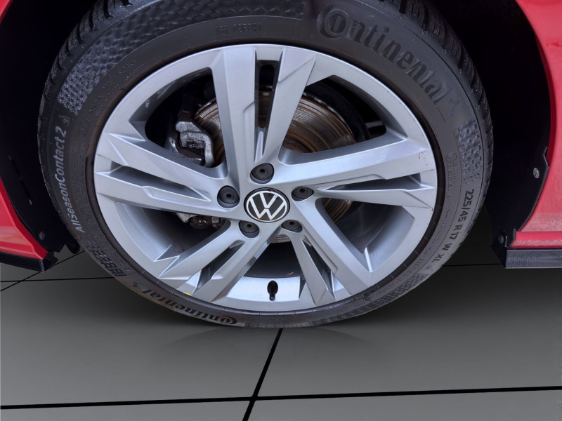 Bild 8: Volkswagen Golf 1.5 eTSI DSG R-LINE PDC NAVI ACC SHZG LM17