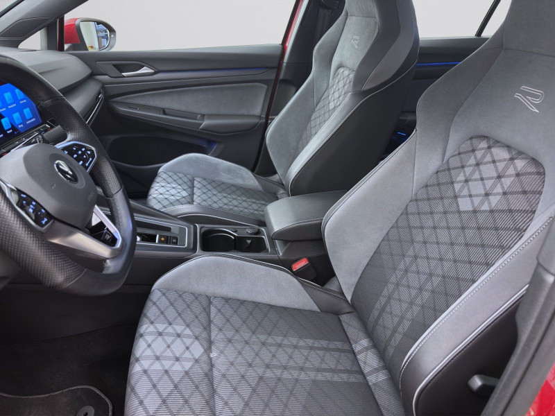 Bild 9: Volkswagen Golf 1.5 eTSI DSG R-LINE PDC NAVI ACC SHZG LM17