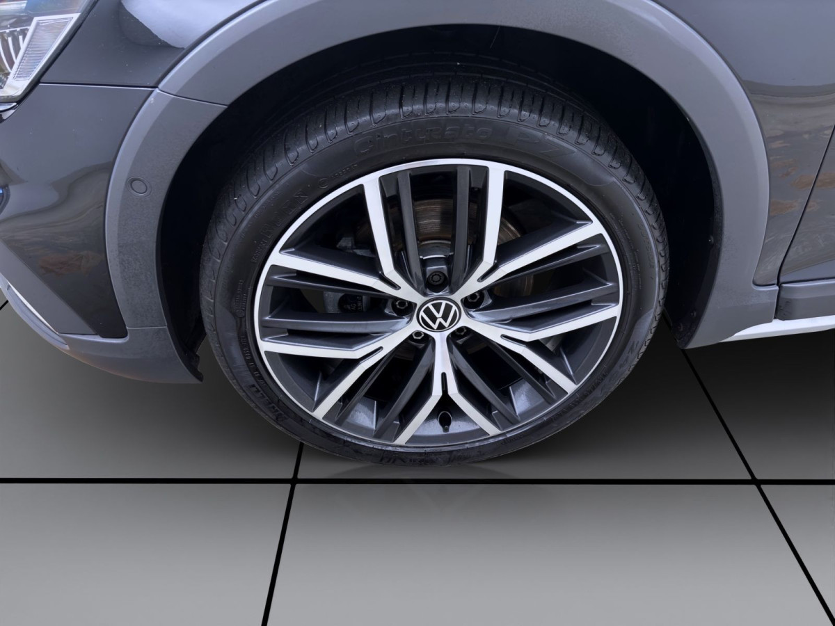 Thumb 8: Volkswagen Passat Variant 2.0 TDI DSG 4M ALLTRACK PANO AHK NAVI HuD