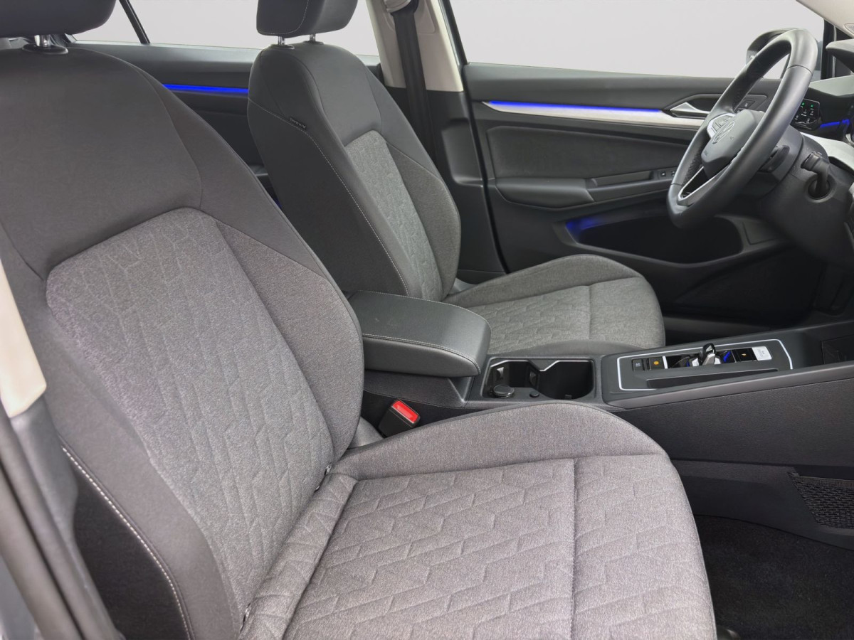 Thumb 16: Volkswagen Golf Variant 1.5 eTSI DSG LIFE AHK NAVI SITZHZG ACC