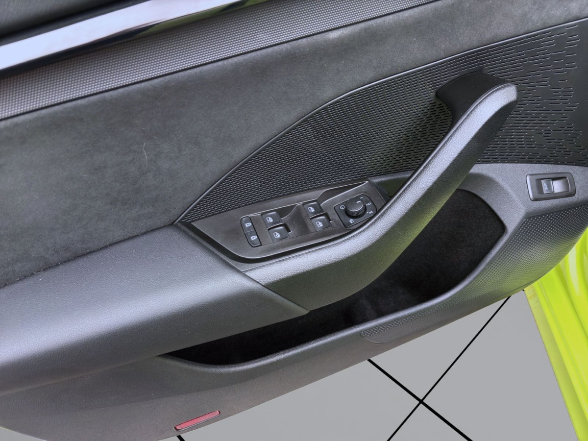 Thumb 10: Škoda Octavia Combi 2.0 TDI DSG RS NAVI KLIMA SHZG LED
