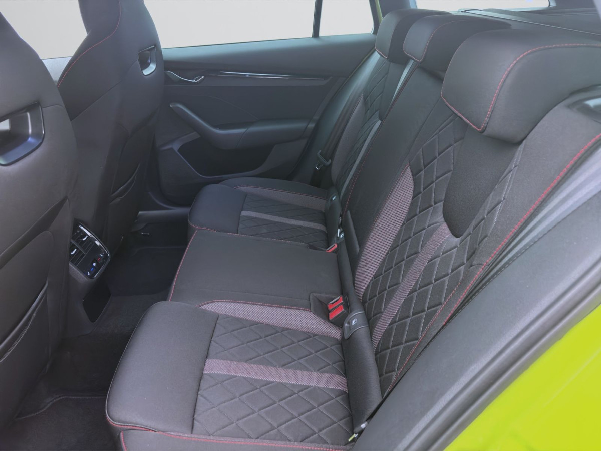 Thumb 15: Škoda Octavia Combi 2.0 TDI DSG RS NAVI KLIMA SHZG LED