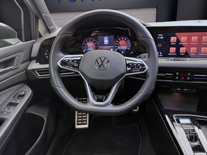 Bild 11: Volkswagen Golf 1.5 eTSI DSG R-LINE NAVI PANO KAMERA SHZG