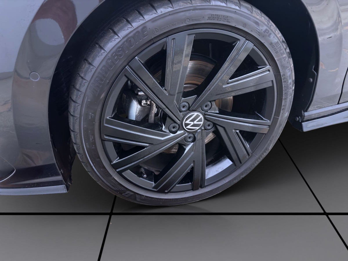 Thumb 8: Volkswagen Golf 1.5 eTSI DSG R-LINE NAVI PANO KAMERA SHZG