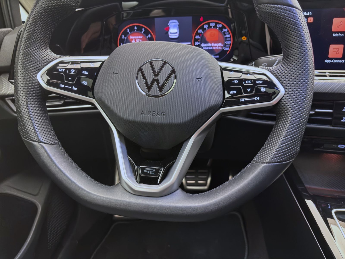 Thumb 12: Volkswagen Golf 1.5 eTSI DSG R-LINE NAVI PANO KAMERA SHZG