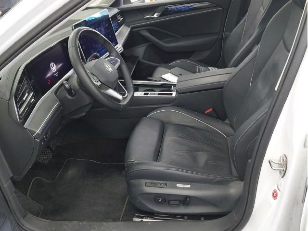 Thumb 3: Volkswagen Passat Variant 2.0 TDI DSG ELEGANCE NAVI KAMERA KLIMA LEDER