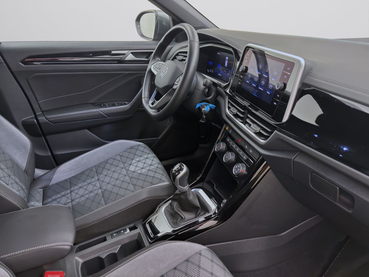 Thumb 17: Volkswagen T-Roc 1.0 TSI R-LINE PDC LED KLIMA SHZG