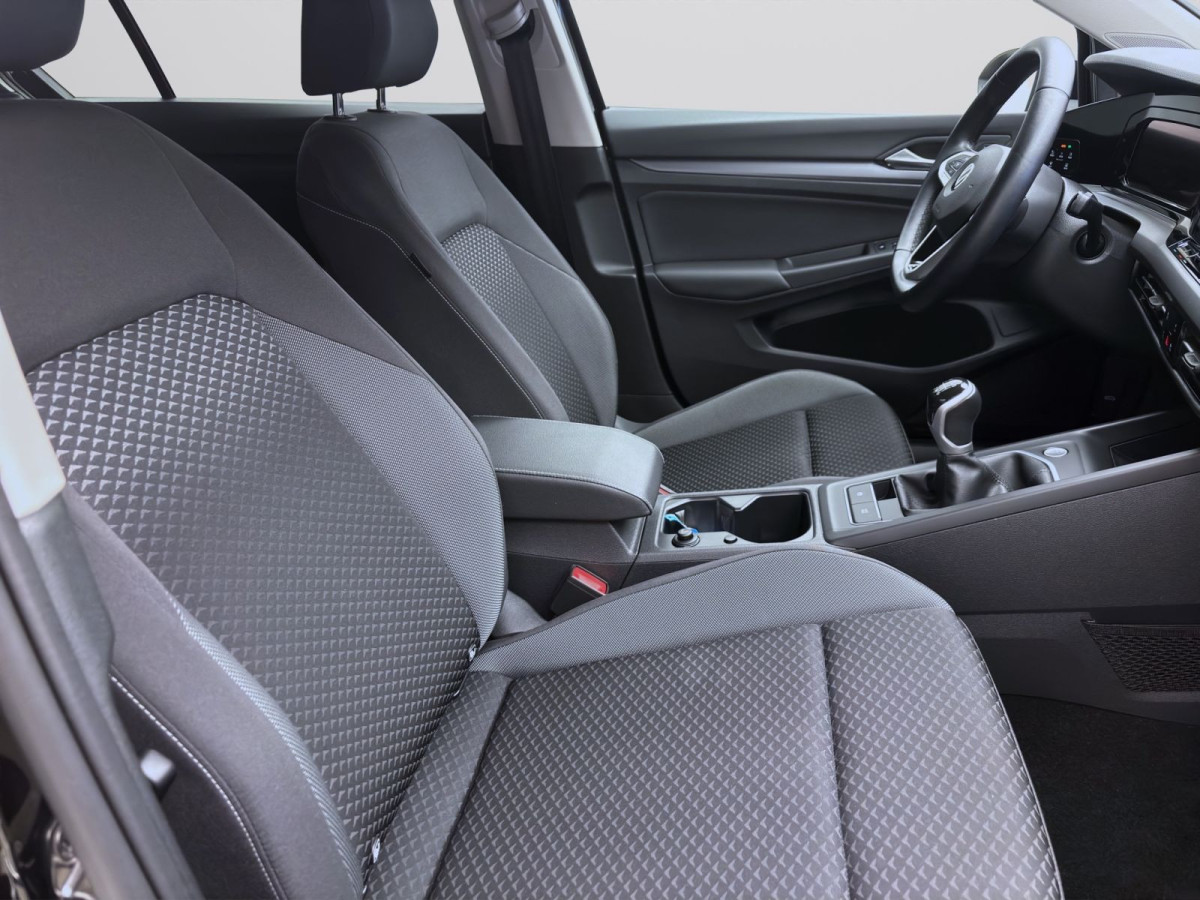 Thumb 16: Volkswagen Golf 1.5 TSI ACTIVE STDHZG NAVI HuD LED+