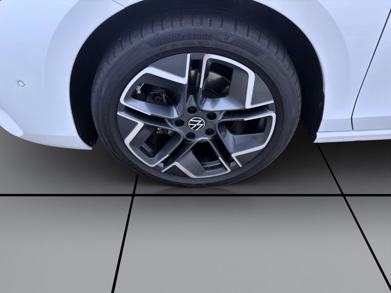 Bild 8: Volkswagen Passat Variant 2.0 TDI DSG ELEGANCE STDHZG PANO AHK NAVI