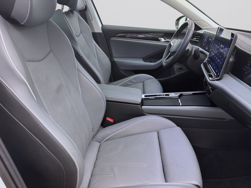 Bild 16: Volkswagen Passat Variant 2.0 TDI DSG ELEGANCE STDHZG PANO AHK NAVI