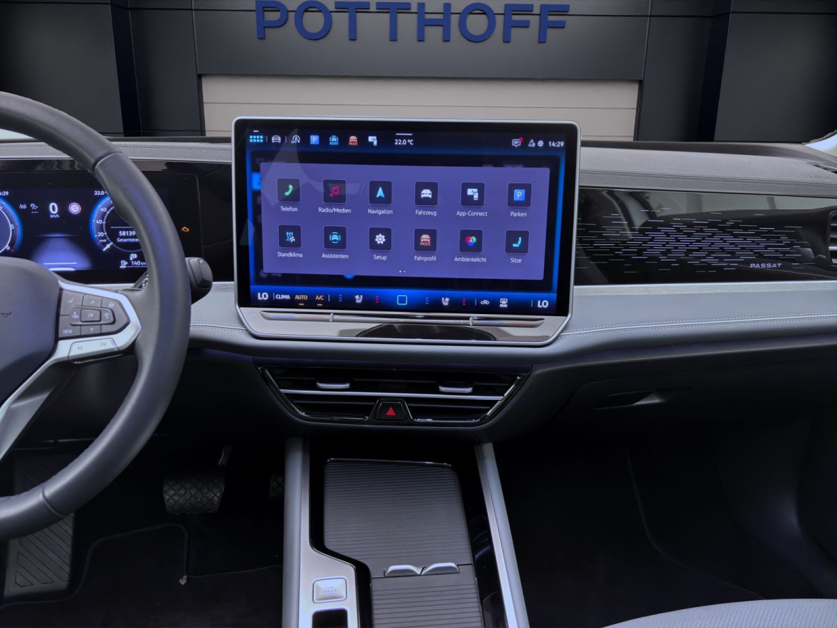 Thumb 14: Volkswagen Passat Variant 2.0 TDI DSG ELEGANCE STDHZG PANO AHK NAVI