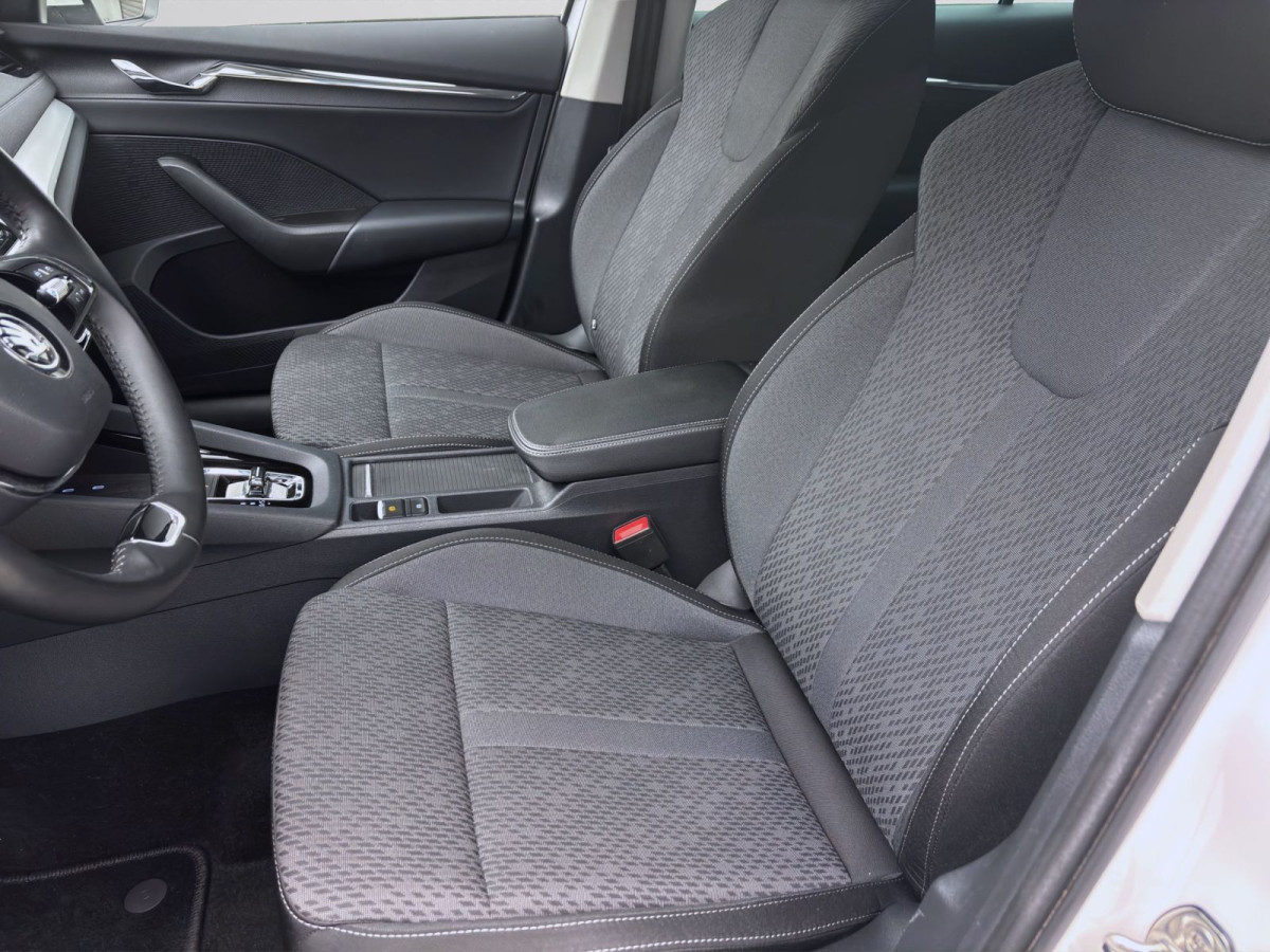 Thumb 9: Škoda Octavia Combi 2.0 TDI DSG SELECTION PLUS NAVI AHK KLIMA SHZG