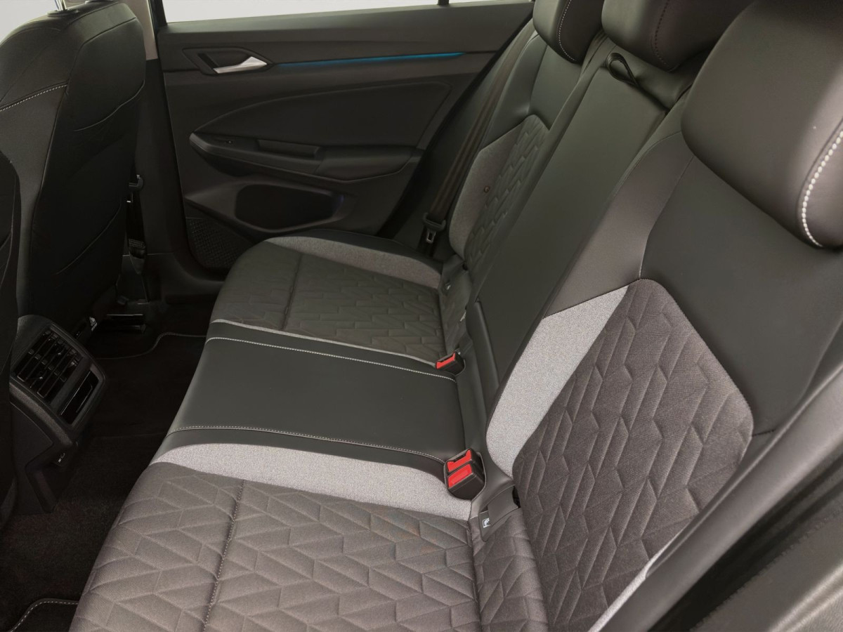 Thumb 15: Volkswagen Golf 1.5 eTSI DSG GOAL AHK NAVI IQ.LIGHT KAMERA