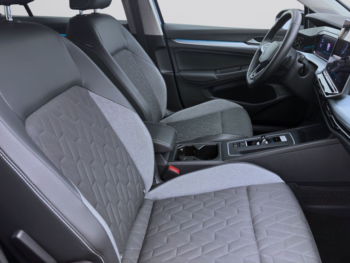 Thumb 16: Volkswagen Golf 1.5 eTSI DSG GOAL AHK NAVI IQ.LIGHT KAMERA