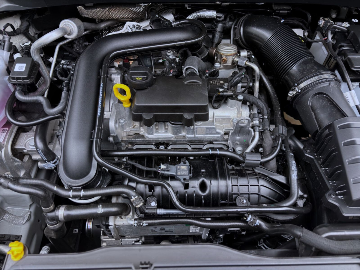 Thumb 18: Volkswagen T-Cross 1.0 TSI LIFE NAVI KAMERA PDC SITZHZG