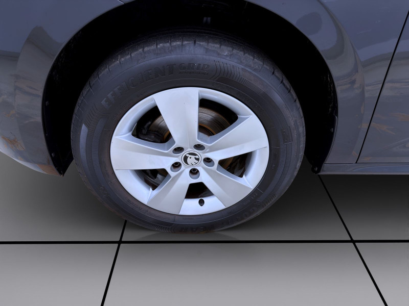 Bild 8: Škoda Kamiq 1.0 TSI SELECTION NAVI PDC LED SITZHZG