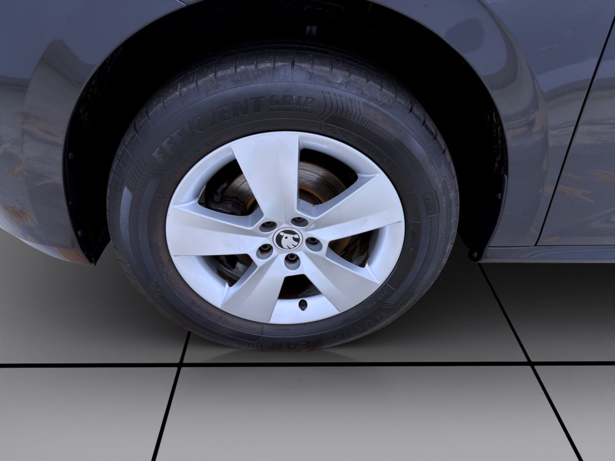 Thumb 8: Škoda Kamiq 1.0 TSI SELECTION NAVI PDC LED SITZHZG