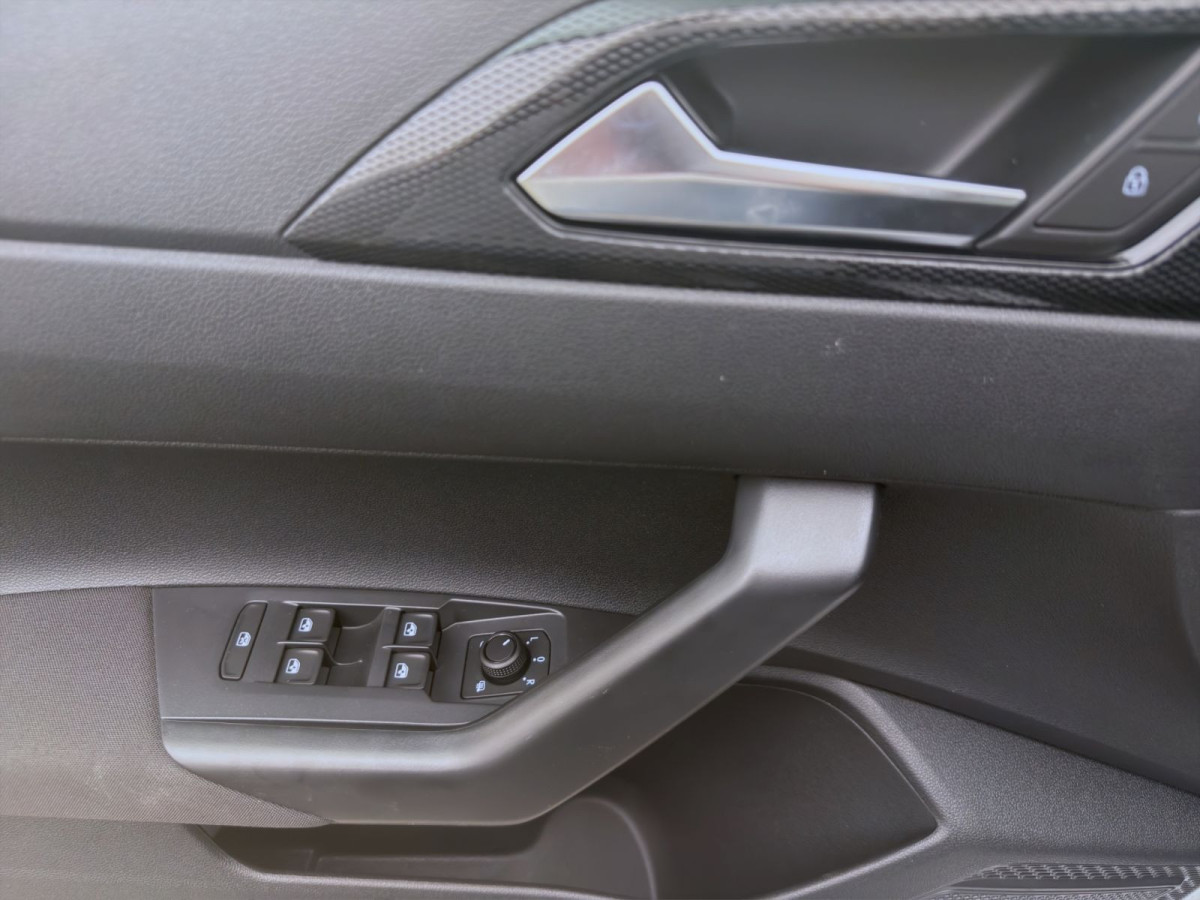 Thumb 10: Volkswagen Taigo 1.0 TSI LIFE SITZHZG PDC LED KLIMA DAB+