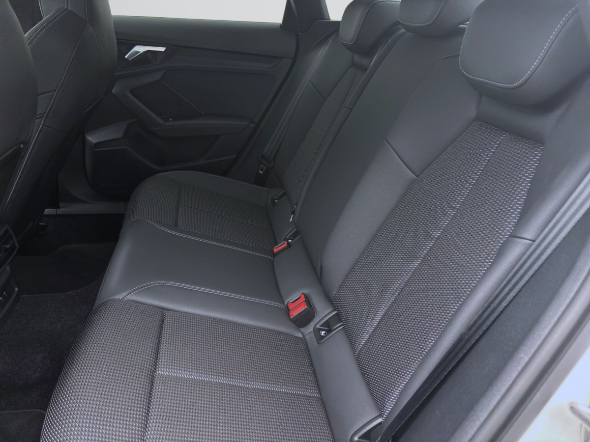 Thumb 15: Audi A3 Limousine 30 TDI S LINE STDHZG PANO NAVI HuD