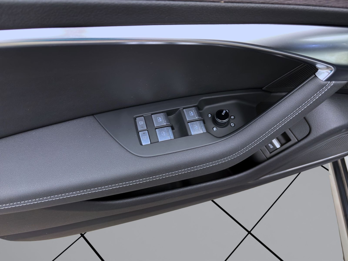 Thumb 10: Audi A6 allroad 40 TDI Q STDHZG PANO AHK MATRIX NAVI