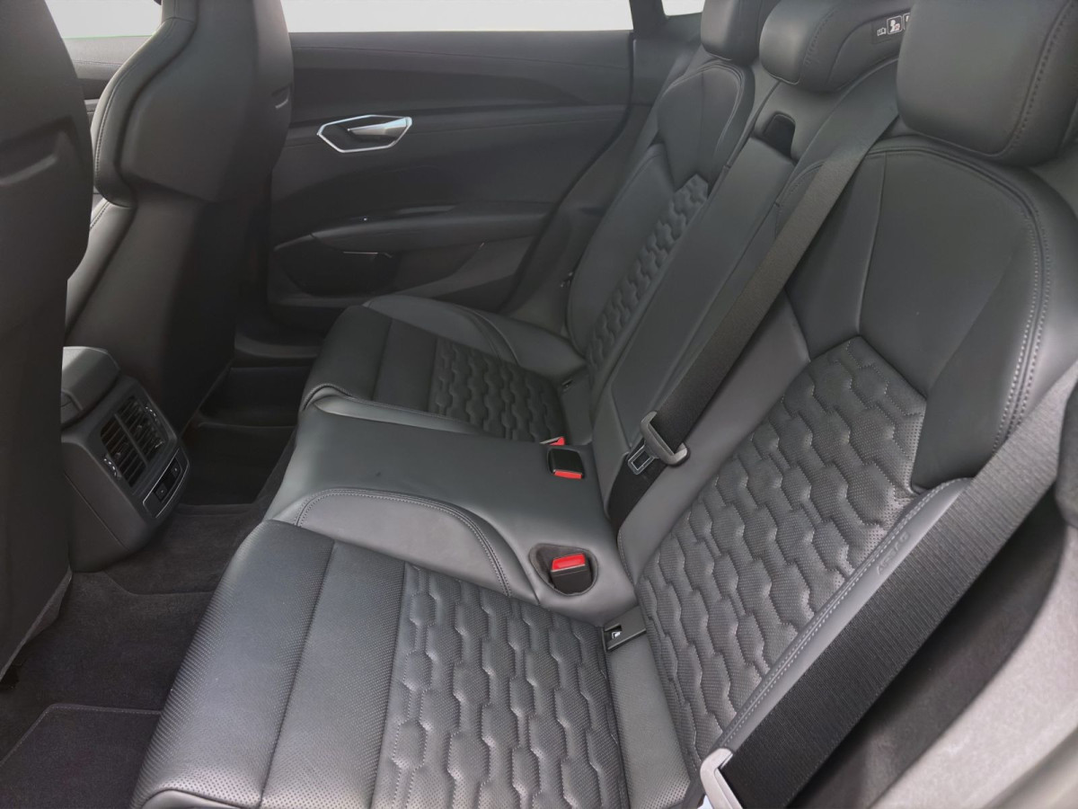 Thumb 15: Audi e-tron GT Q PANO NAVI B&O HuD LED SITZHZG