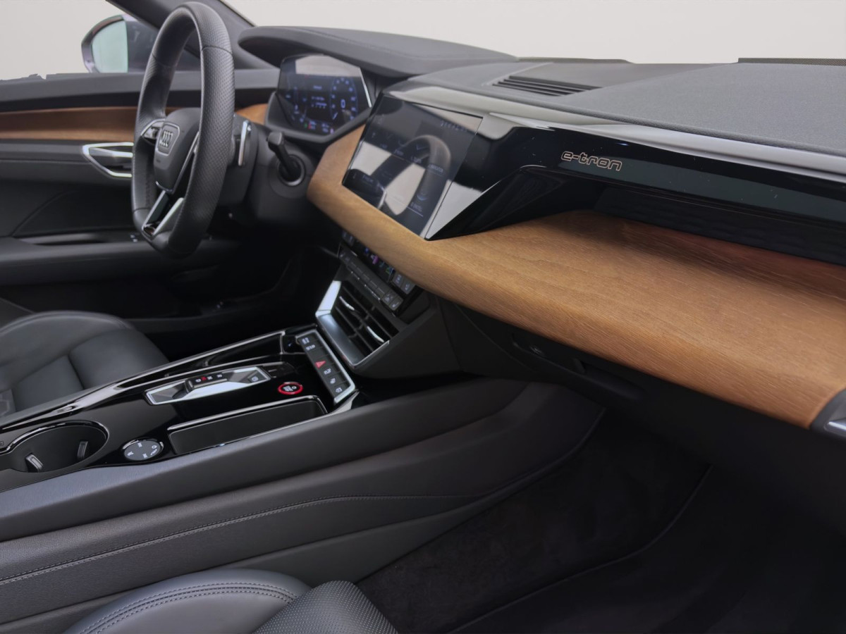 Thumb 18: Audi e-tron GT Q PANO NAVI B&O HuD LED SITZHZG