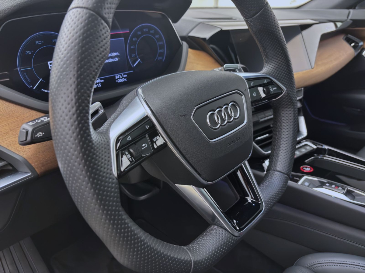 Thumb 20: Audi e-tron GT Q PANO NAVI B&O HuD LED SITZHZG