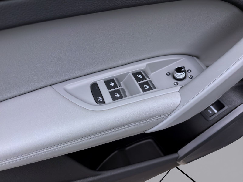 Bild 10: Audi Q5 40 TDI Q ADVANCED PANO MATRIX NAVI PDC