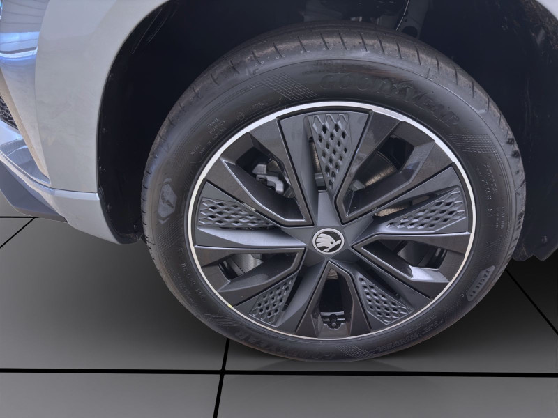 Bild 8: Škoda KAROQ SPORTLINE AHK PANO STANDH NAV KAM pACC DCC