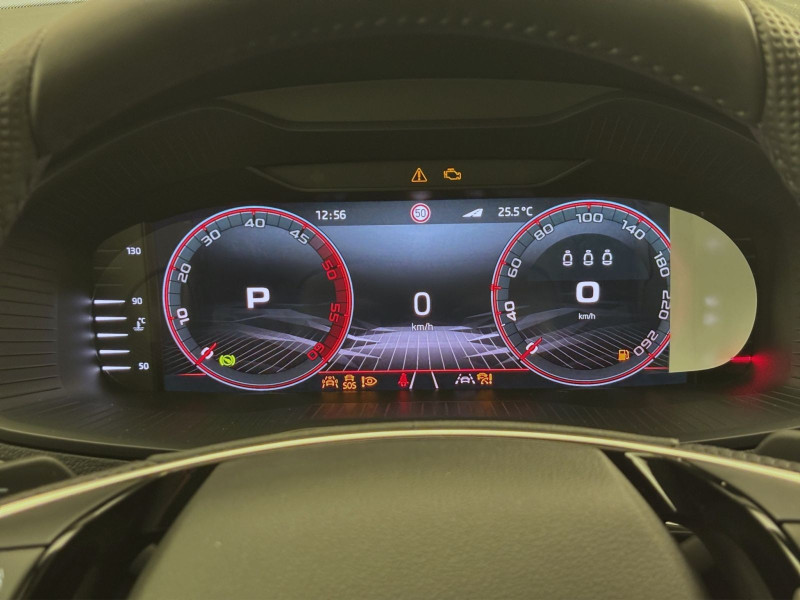 Bild 12: Škoda KAROQ SPORTLINE AHK PANO STANDH NAV KAM pACC DCC