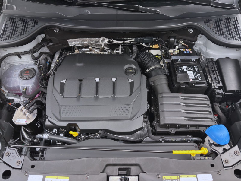 Bild 17: Škoda KAROQ SPORTLINE AHK PANO STANDH NAV KAM pACC DCC