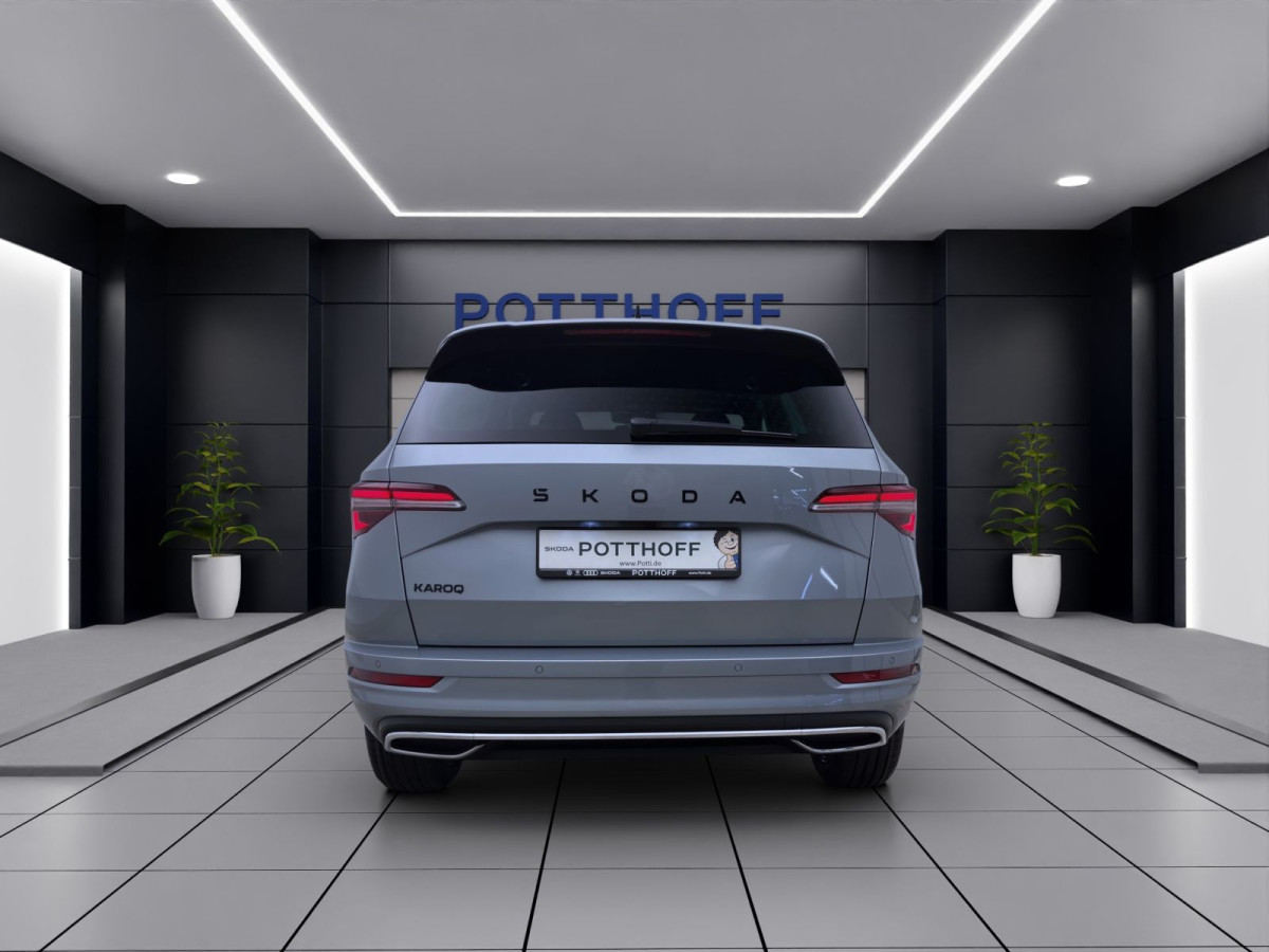 Thumb 3: Škoda KAROQ SPORTLINE AHK PANO STANDH NAV KAM pACC DCC