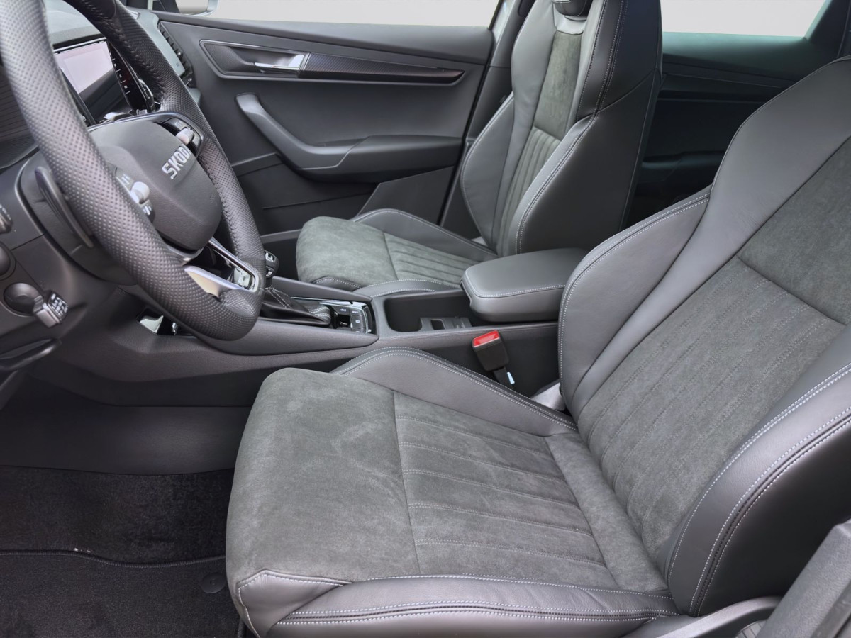 Thumb 9: Škoda KAROQ SPORTLINE 4X4 DSG AHK NAV KAM pACC 19" DCC SMARTL