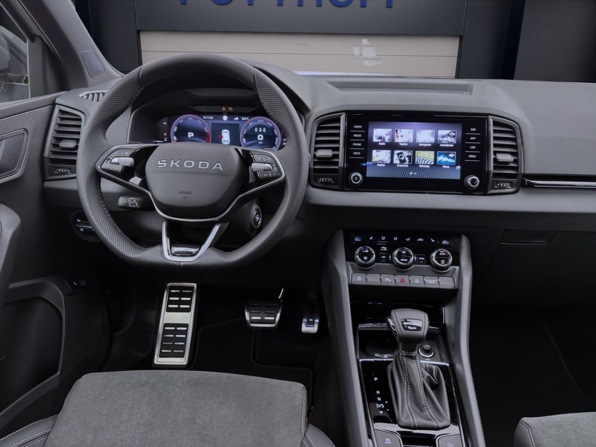 Thumb 13: Škoda KAROQ SPORTLINE 4X4 DSG AHK NAV KAM pACC 19" DCC SMARTL