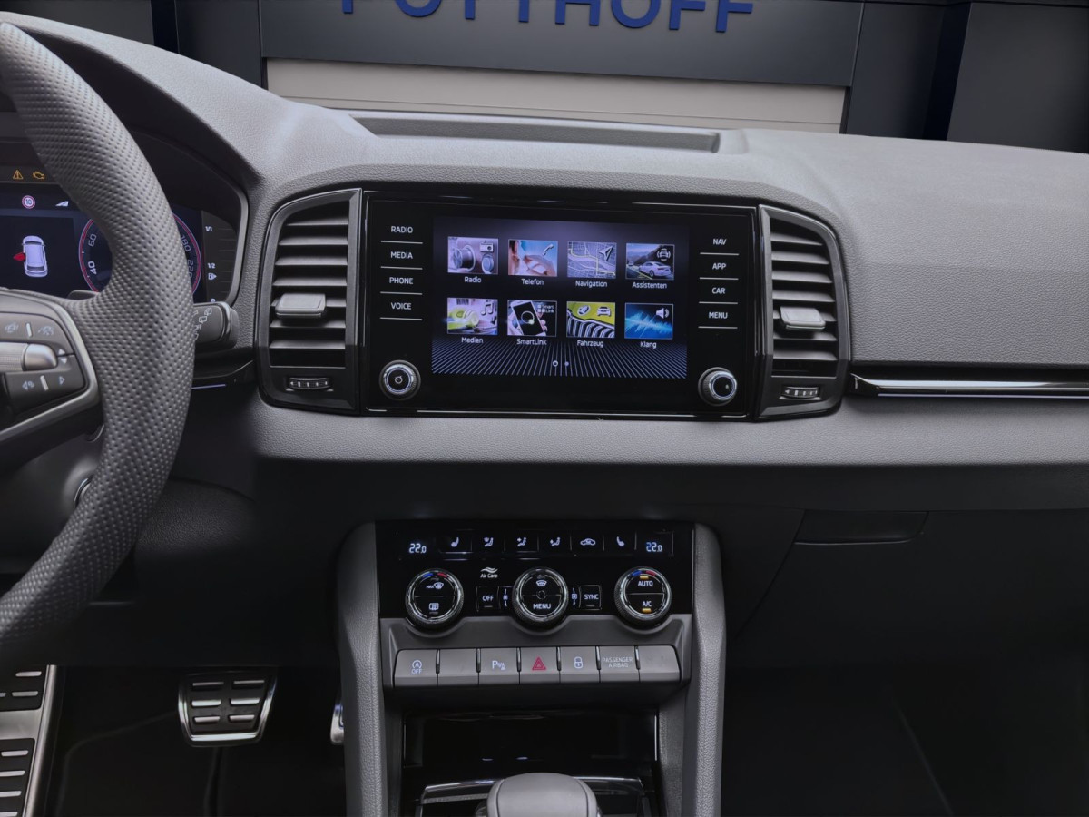 Thumb 14: Škoda KAROQ SPORTLINE 4X4 DSG AHK NAV KAM pACC 19" DCC SMARTL