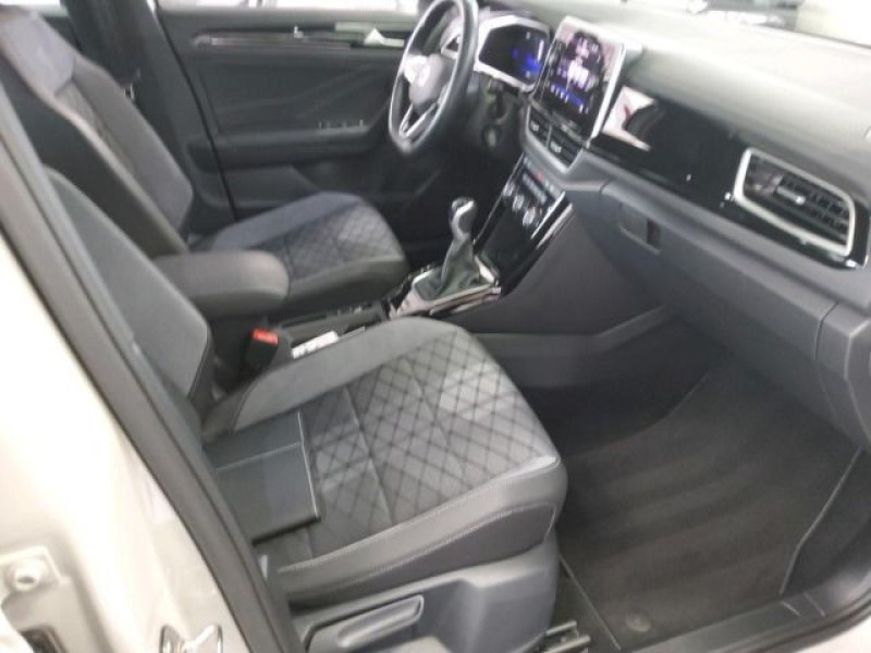 Bild 5: Volkswagen T-Roc 1.0 TSI R-LINE PDC SITZHZG LED+ DAB+