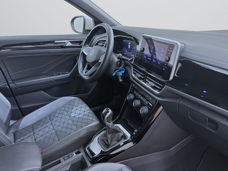 Bild 17: Volkswagen T-Roc 1.0 TSI R-LINE PDC SITZHZG LED+ DAB+
