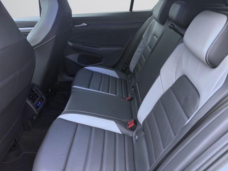 Bild 15: Volkswagen Golf 1.5 TSI e Hybrid DSG GTE PANO AHK NAVI LEDER
