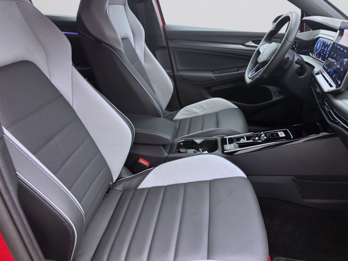 Thumb 16: Volkswagen Golf 1.5 TSI eHybrid DSG GTE AHK NAVI KAMERA IQ.LIGHT