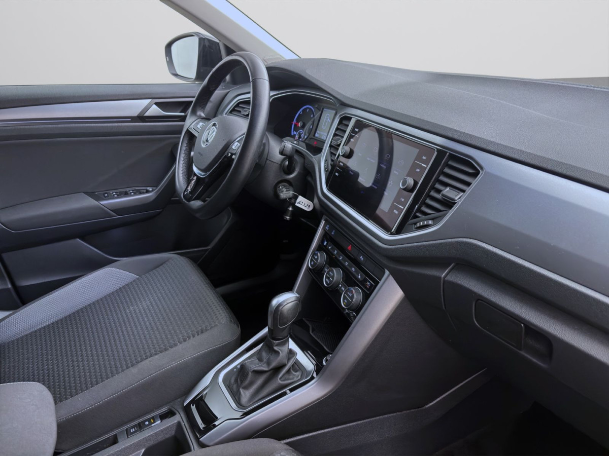 Thumb 17: Volkswagen T-Roc 2.0 TDI DSG ACTIVE NAVI PDC SITZHZG DAB+