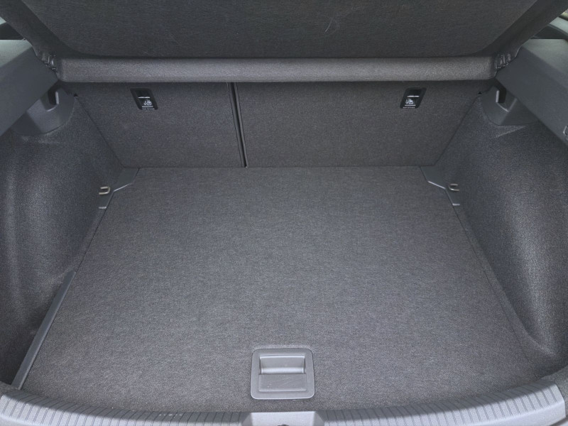 Bild 4: Volkswagen Taigo 1.0 TSI R-LINE IQ.LIGHT KAMERA SITZHZG LM17