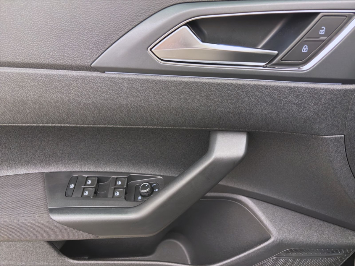 Thumb 10: Volkswagen Taigo 1.0 TSI R-LINE IQ.LIGHT KAMERA SITZHZG LM17