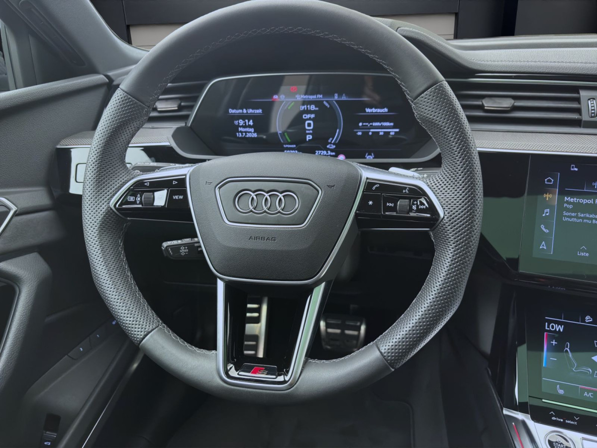 Thumb 10: Audi Q8 55 e-tron Q S LINE PANO AHK MATRIX NAVI B&O