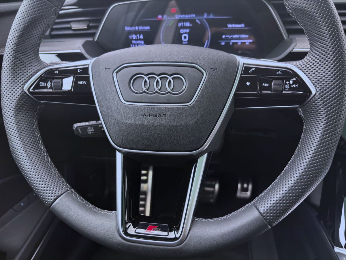 Thumb 11: Audi Q8 55 e-tron Q S LINE PANO AHK MATRIX NAVI B&O