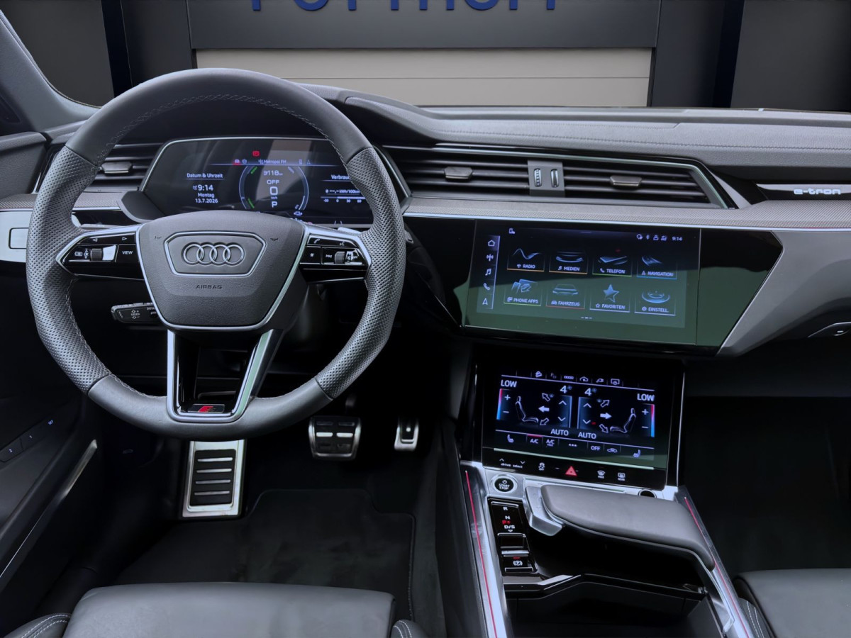 Thumb 12: Audi Q8 55 e-tron Q S LINE PANO AHK MATRIX NAVI B&O