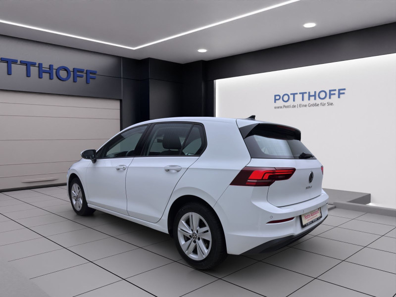 Bild 2: Volkswagen Golf 1.5 TSI LIFE NAVI HuD SITZHZG KAMERA
